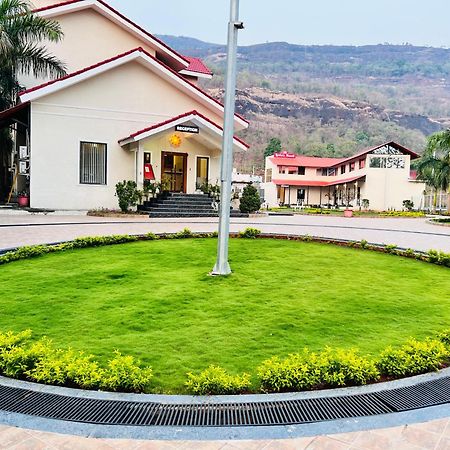 The Grand Leela Resort Khopoli Exterior foto