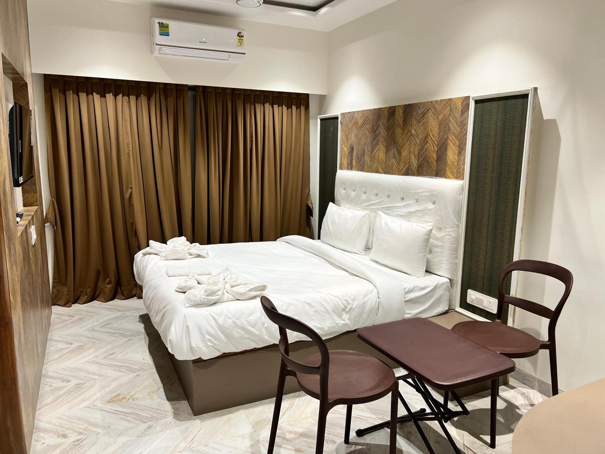 The Grand Leela Resort Khopoli Exterior foto