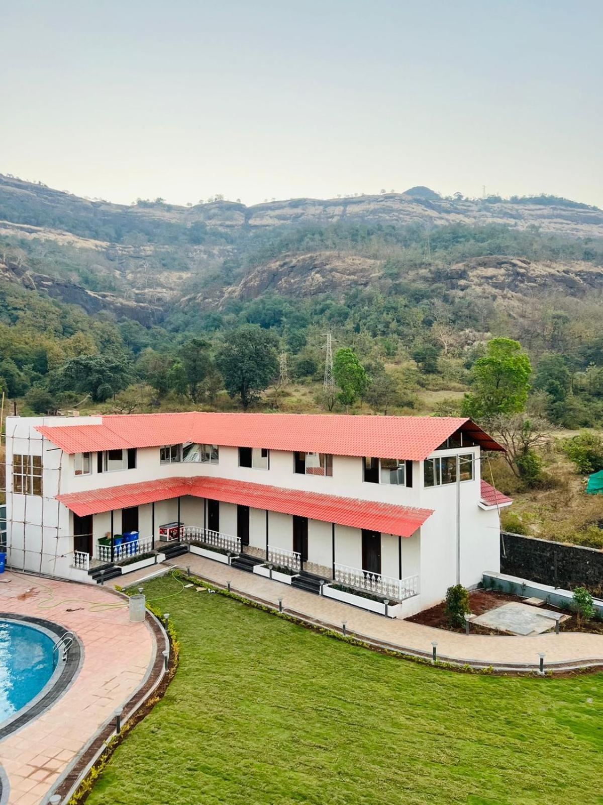 The Grand Leela Resort Khopoli Exterior foto